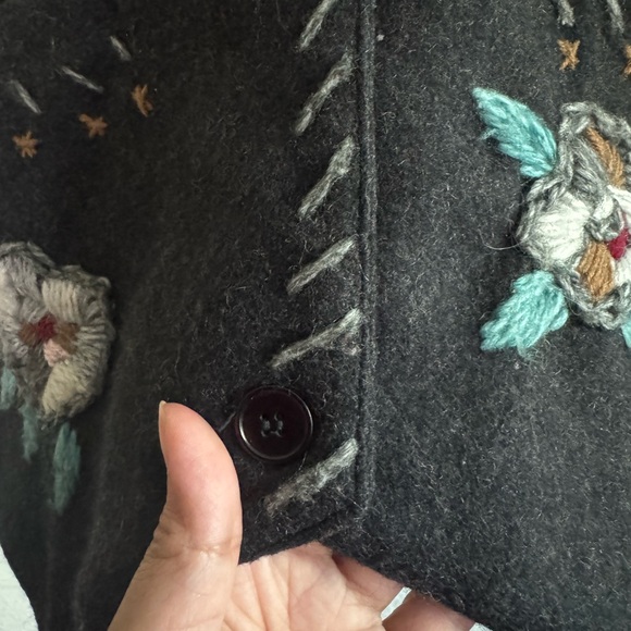 Vintage Together! Vest Size L Floral Embroidery Wool Pockets Buttons Cabin Boho - Picture 8 of 8